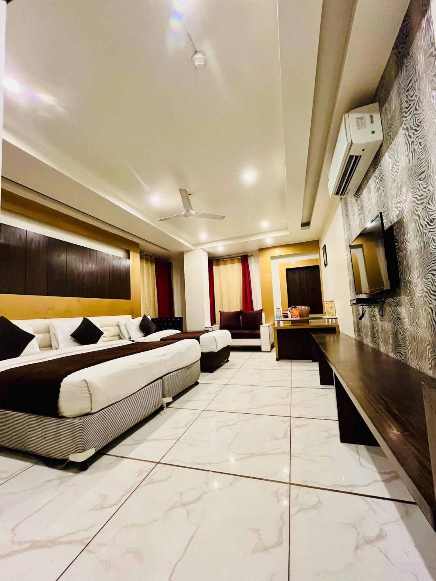 Frankstay -Le Unit By Worth Nueva Delhi Exterior foto